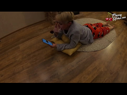❤️ Skør blondine suger kæmpe pik og hopper på den - analsex ☑ Porno at da.qizpornolar.ru ️