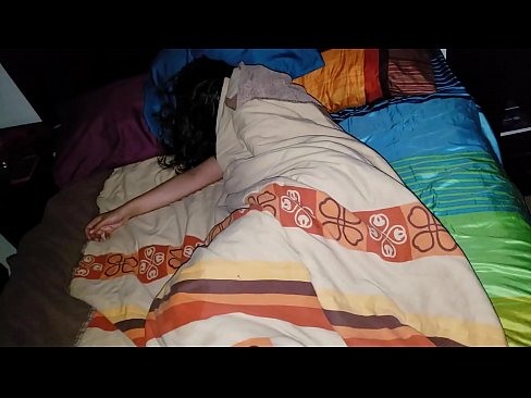 ❤️ Stedbarn skælder sin unge stedmor ud, mens hun sover. ☑ Porno at da.qizpornolar.ru ️